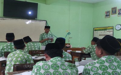 Merawat Akar di Tengah Rimba Teknologi