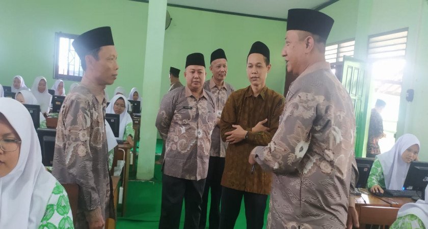 Simulasi Pelaksanaan  Penilaian Akhir Semester Gunakan Computer Based Test (CBT)
